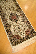 Sydney Hallway Runner Rug 7020A Cream Black