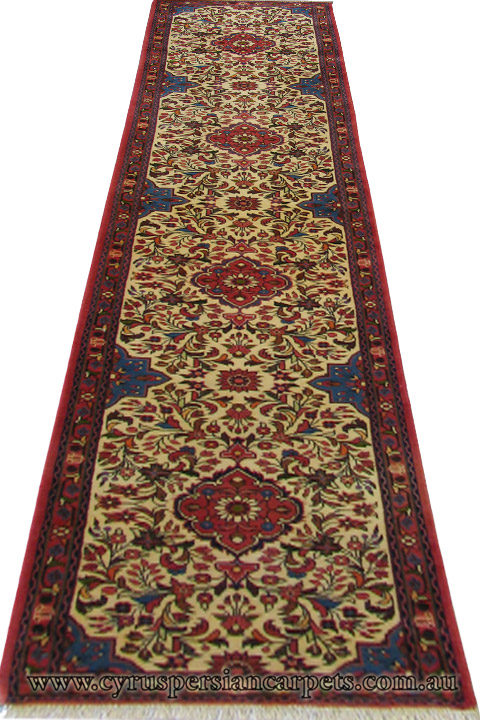 Sarouk Hand Knotted Wool Hallway Runner Rug - Click Image to Close